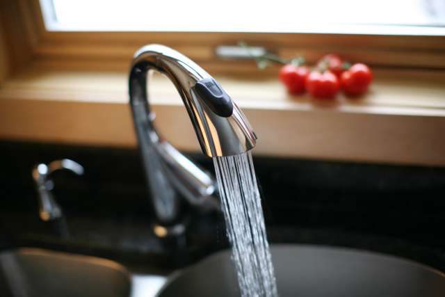 water filtration for kitchen sink faucet